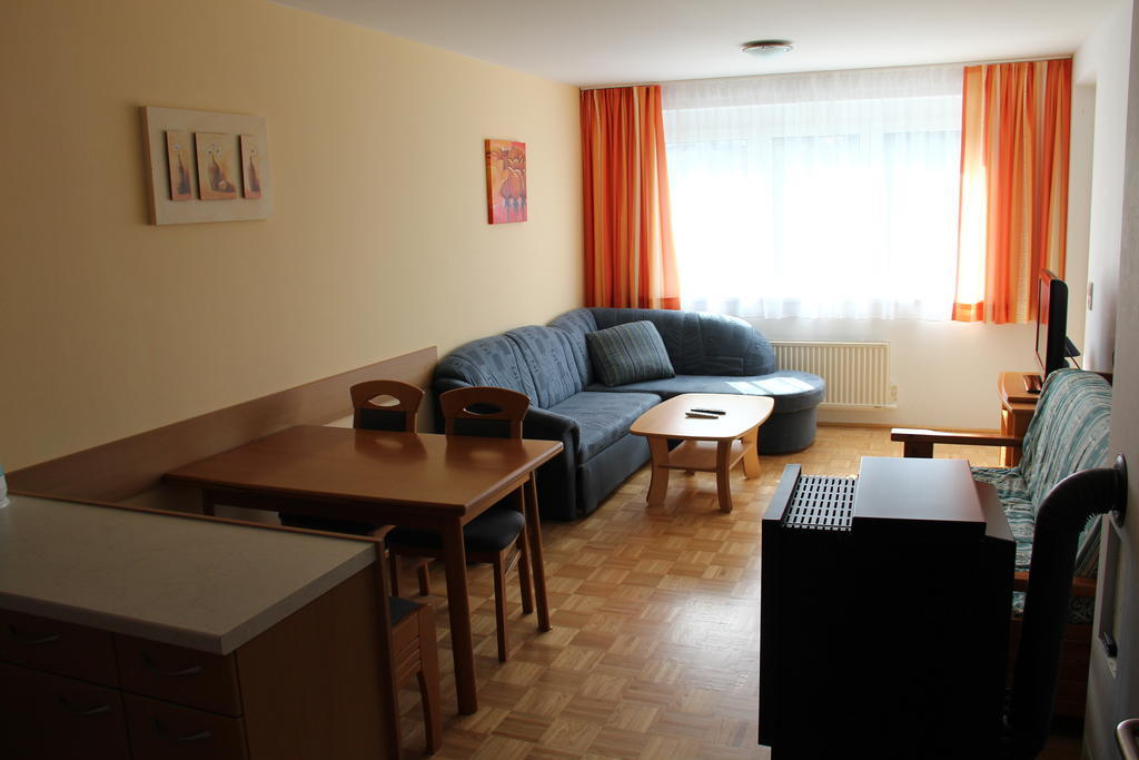 Appartementhaus Ckpk Sonnenalpe Nassfeld Room photo