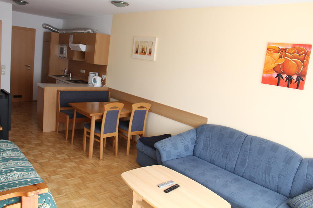 Appartementhaus Ckpk Sonnenalpe Nassfeld Room photo
